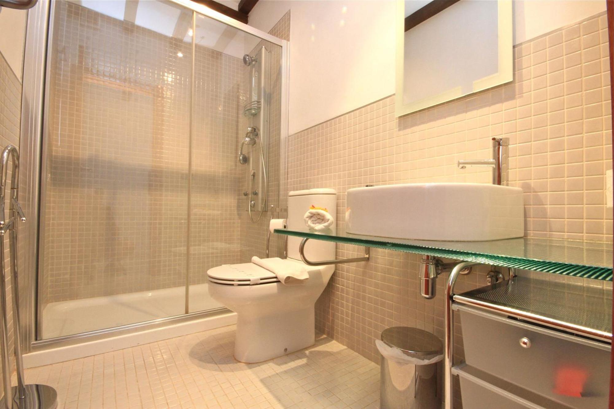Apartamentos Inside Alhacaba Granada Kamer foto